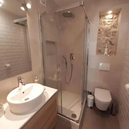 Casa Ruben, Private Stone House Hébergement de vacances *